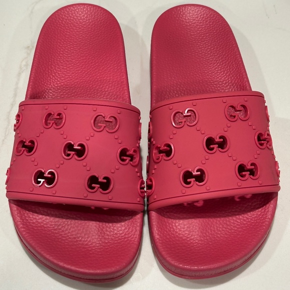 GUCCI RUBBER SLIDES CUTOUT GG PRINT - SIZE 38 EU/US 7.5 - Picture 1 of 8